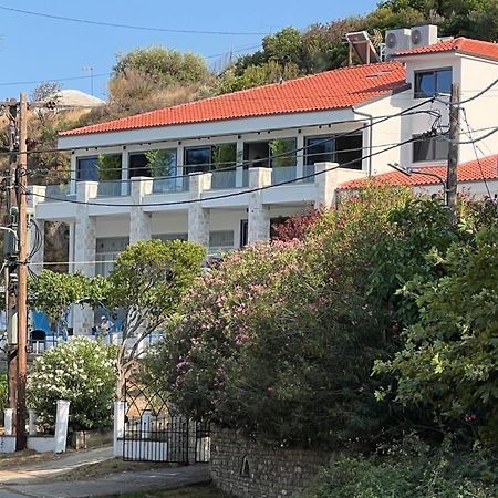 Hotel Kinira Kültér fotó